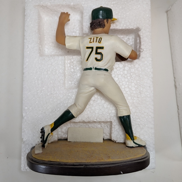 Barry Zito Figure Limited Edition 2005 Figurine A's Brand New Farmers - Picture 7 of 7